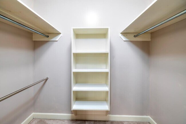 Building Photo - 921 Arnaud St