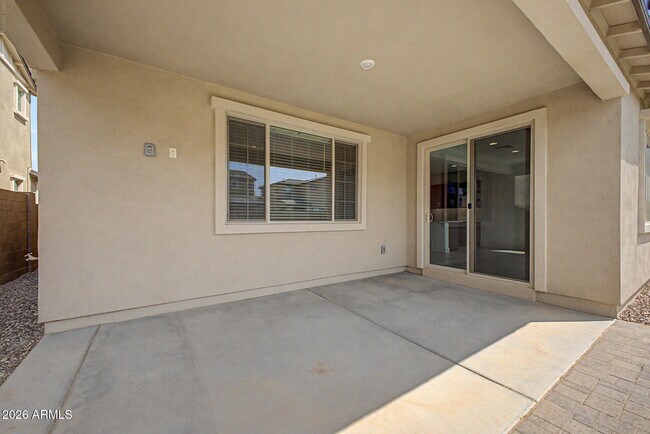 Building Photo - 21505 E Sparrow Dr