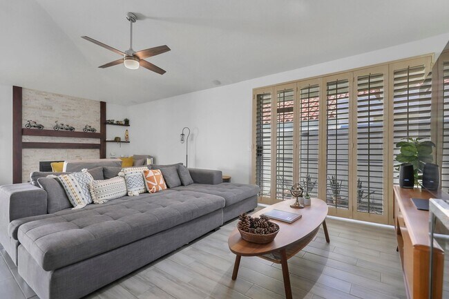 Building Photo - 77576 Cll Las Brisas N