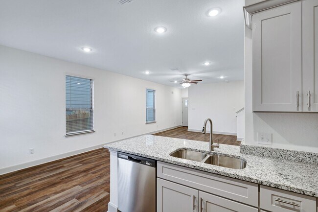 Building Photo - Beautifully Designed Townhome with Upscale Finishes