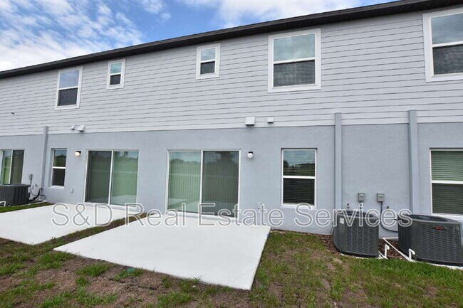 Building Photo - 3905 Academia Ave