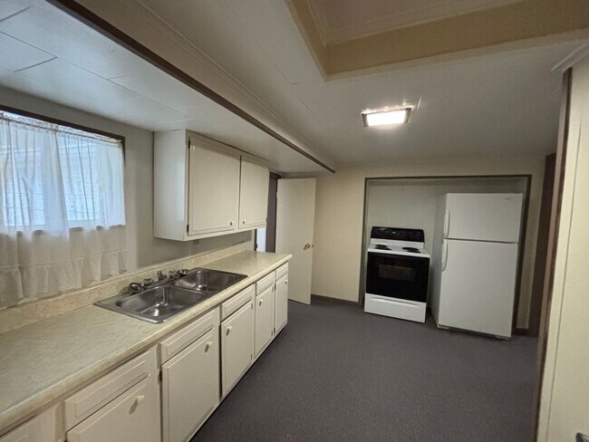 Primary Photo - 250 Park Ave