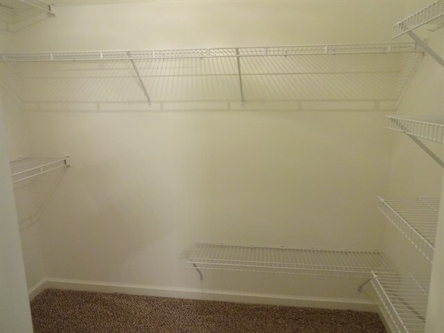 Building Photo - 2401 Weatherstone Cir SE