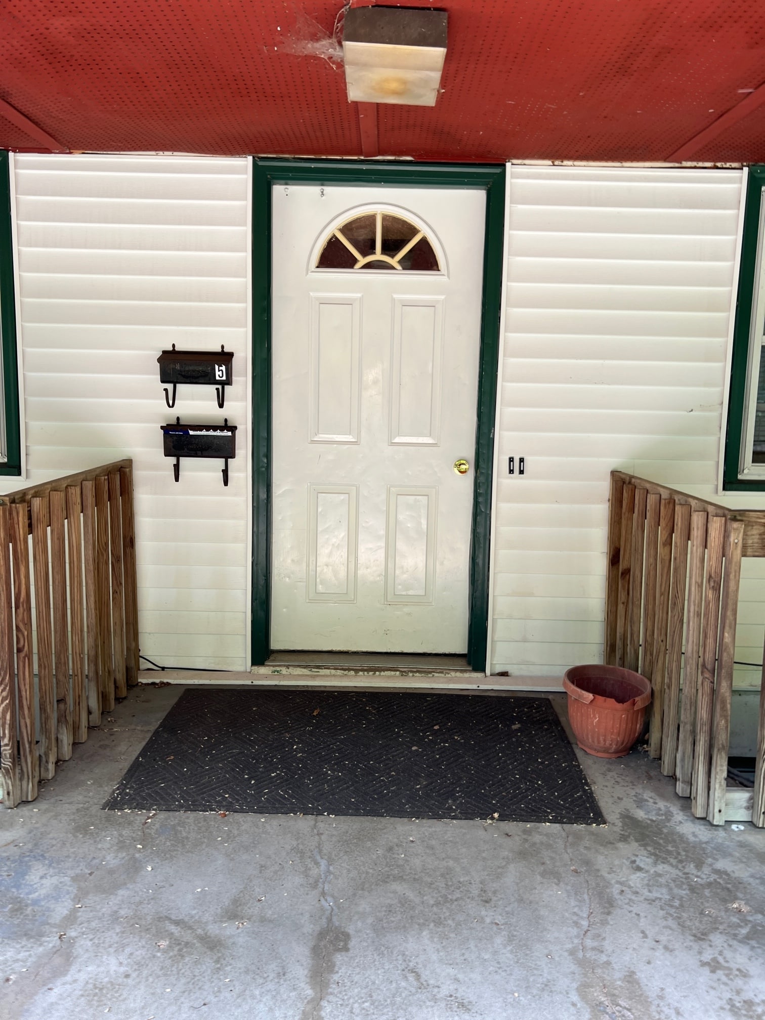 Building Photo - 120 Locust St