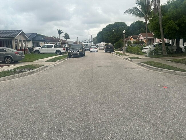 Building Photo - 1139 Freshwater Lakes Dr