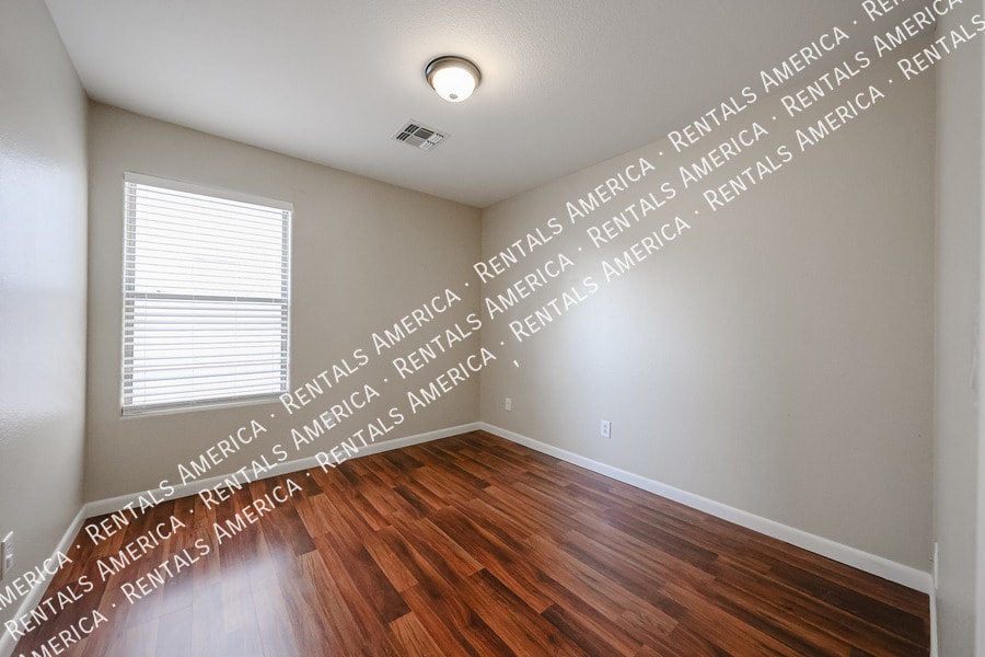 Building Photo - 42635 Colby Dr