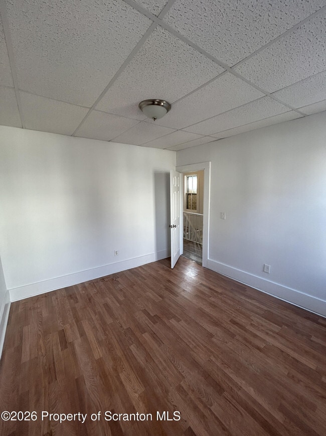 Building Photo - 210 N Bromley Ave