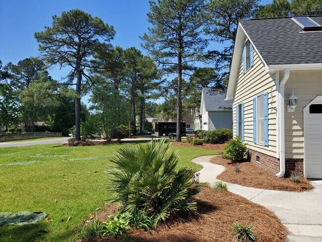 Building Photo - 7517 Lost Tree Rd