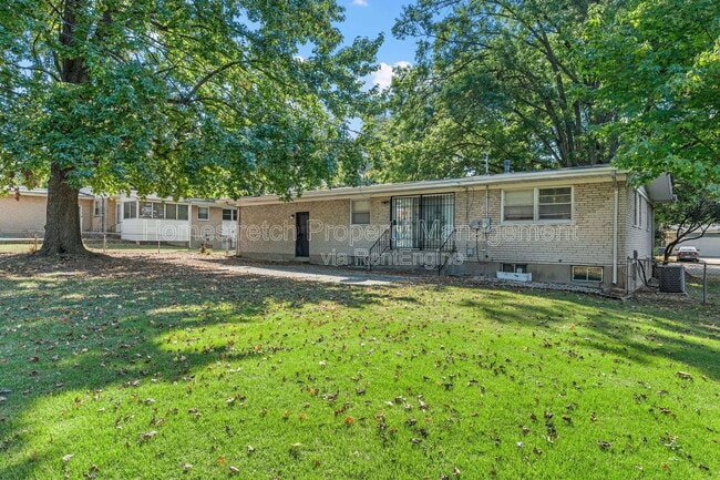 Building Photo - 2220 Argo Dr