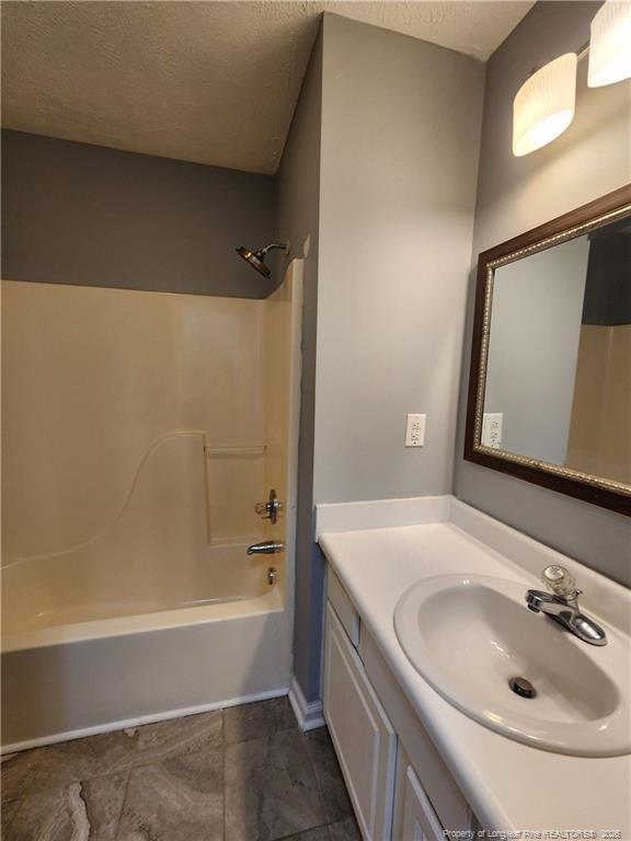 Building Photo - 505 Meadowland Ct