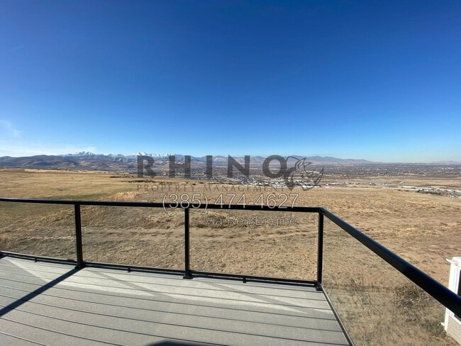 Building Photo - 8 Duchesne Cir