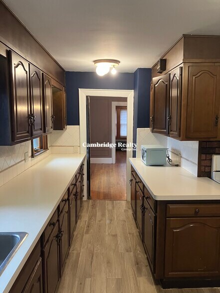 Building Photo - 93 Hillside Rd