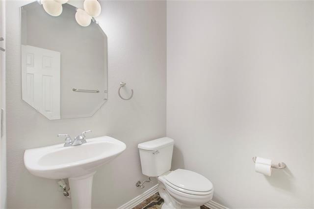 Building Photo - 12416 Water Oak Dr