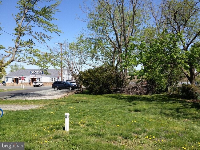 Building Photo - 76 Chestnut St