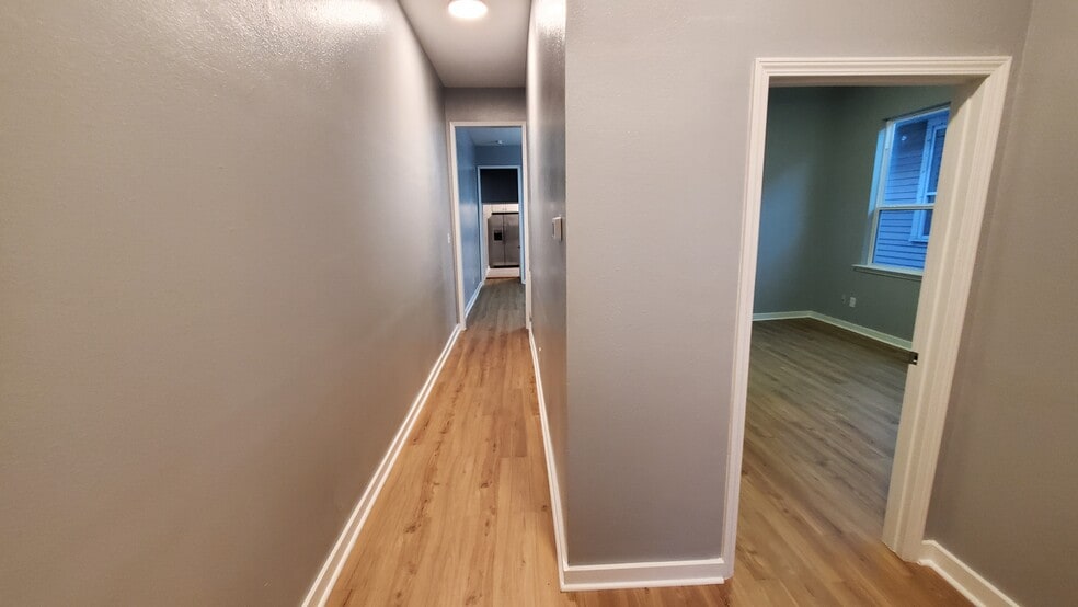 Hall - 2027 General Taylor St