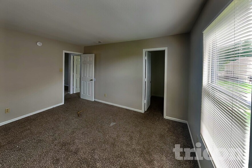 Building Photo - 3321 Hapsburg Way