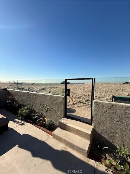 Primary Photo - 6947 Trolleyway S