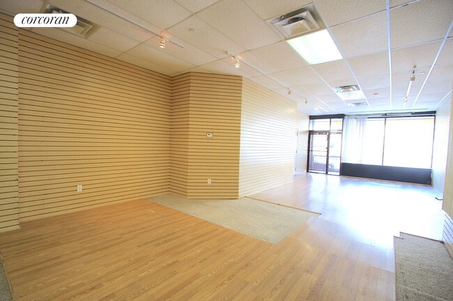 Building Photo - 1826 Bath Ave