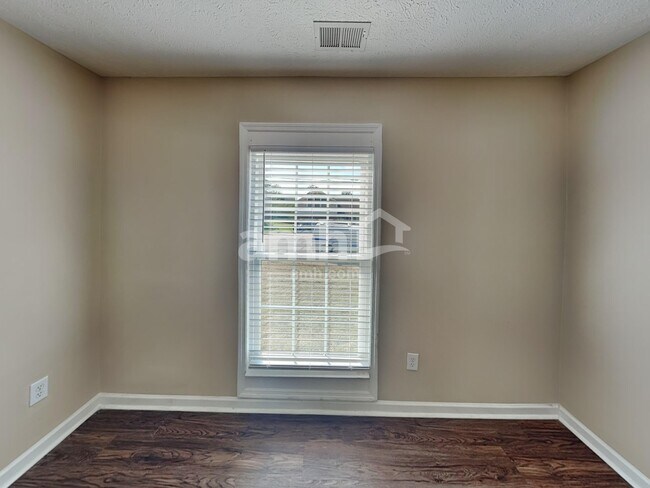 Building Photo - 2517 Kanlow Dr