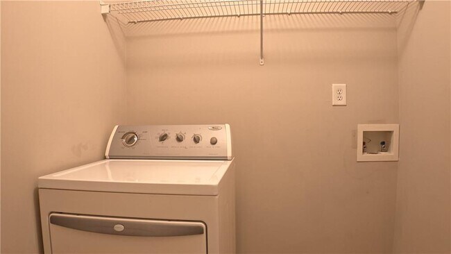 Building Photo - 3440 Kentwater Dr
