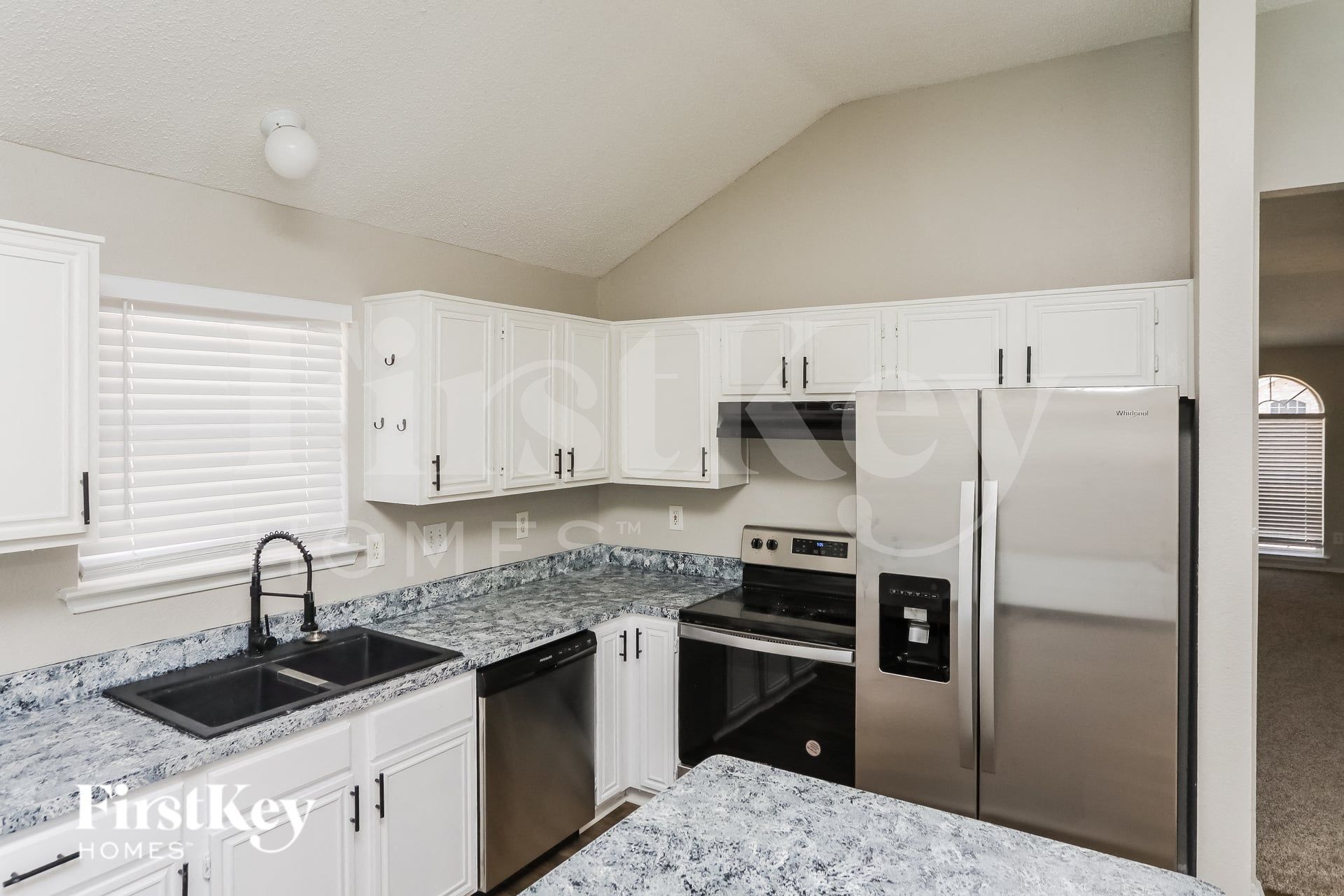 Building Photo - 2505 Hidden Springs Dr