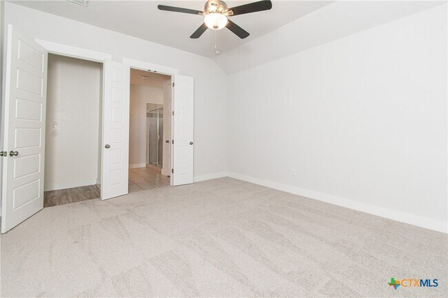 Building Photo - 308 Saturnia Dr