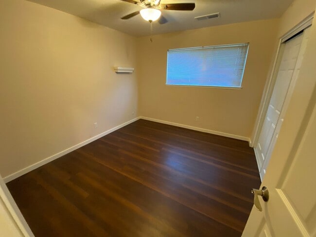 Building Photo - Beautiful Home for rent in Visalia, Ca