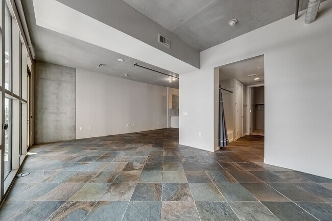 Building Photo - Juhl 345-City Views from this Spacious Deluxe Studio Residence