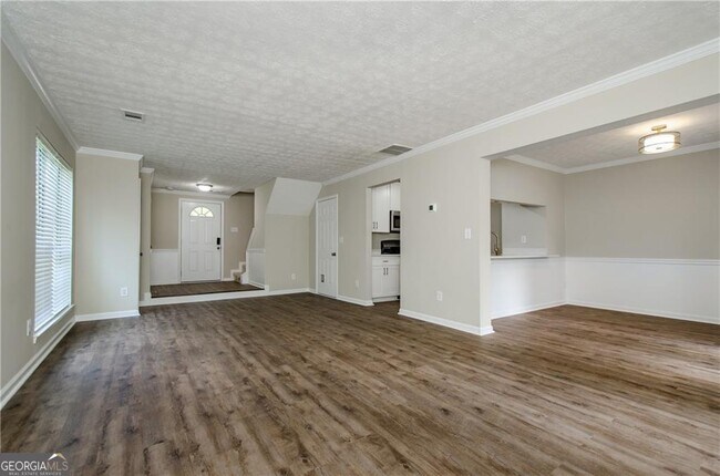 Building Photo - 10840 Mortons Crossing