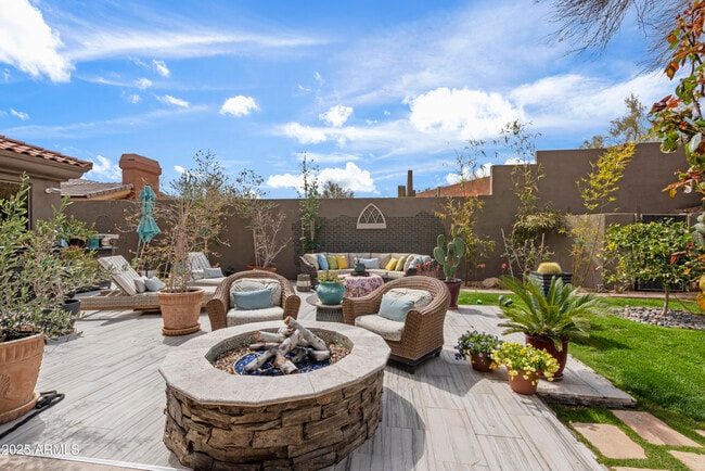 Building Photo - 13418 N Manzanita Ln