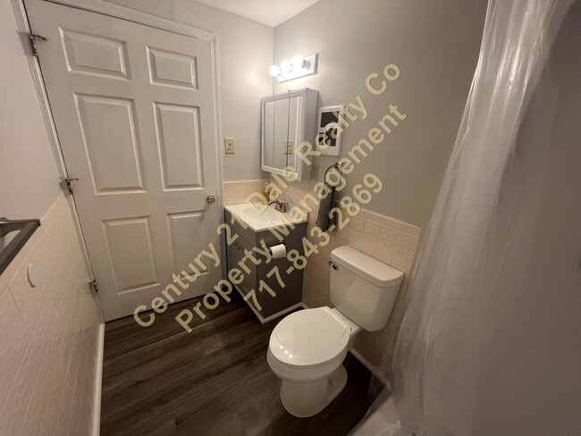 Building Photo - 2 Bedroom Home in North Eastern School Dis...