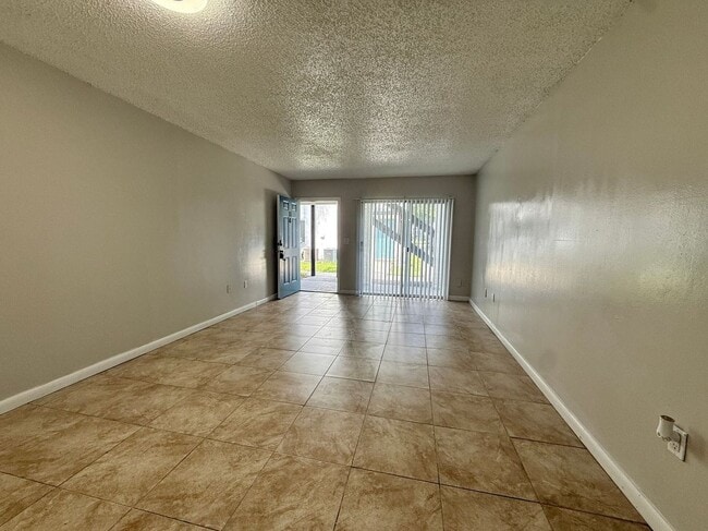 Building Photo - 4115 S Semoran Blvd