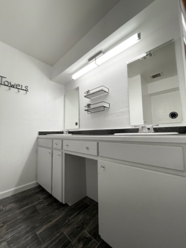 Building Photo - 7112 NW 45th St