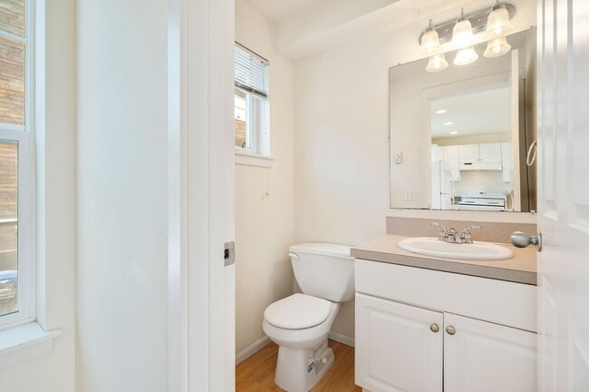 Building Photo - The Perfect Urban Escape: A Quiet, Safe 3-Bedroom Townhouse in North Queen Anne - Tour Now!
