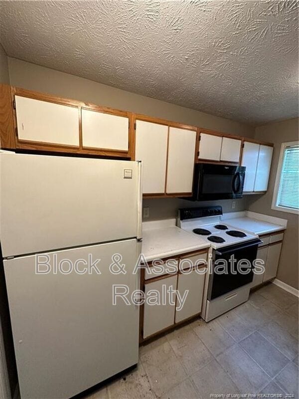 Building Photo - 233 Waterdown Dr