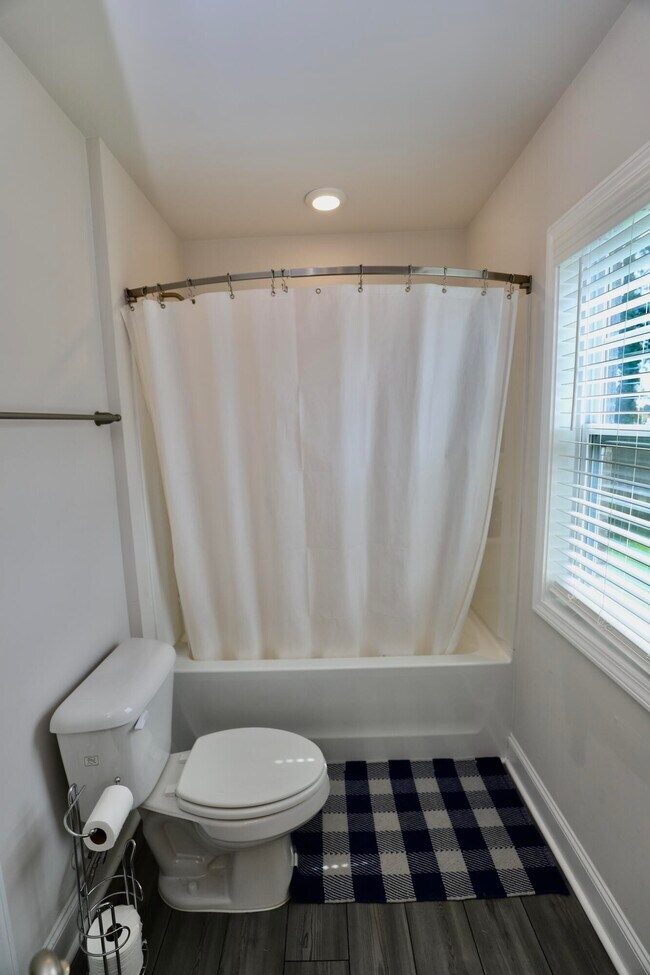 Building Photo - 870 Curlew Cir