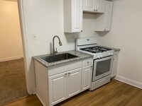 Building Photo - 918 Watson St SW