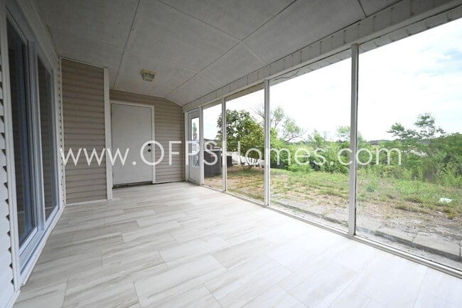Building Photo - 1209 Quail Lake Blvd