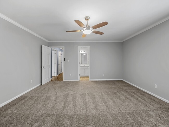 Building Photo - Luxury Living Awaits in this 6 Bedroom, 5 Bathroom Home – Elegant Comfort in a Prime Location