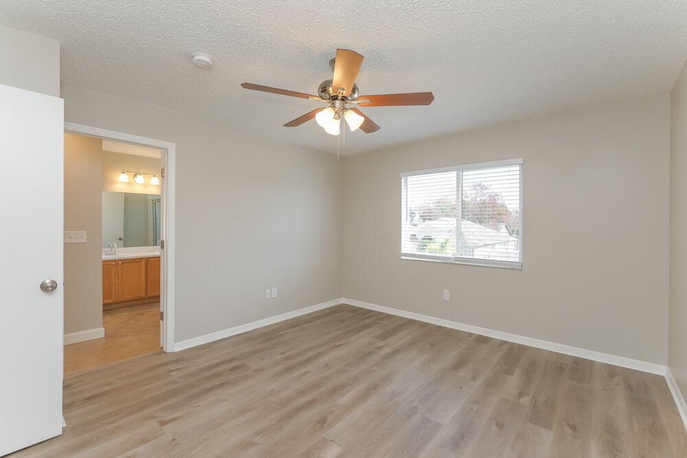 Building Photo - 12812 Longcrest Dr