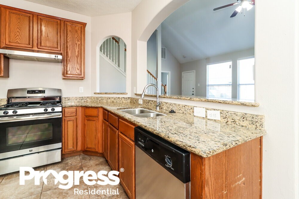 Building Photo - 12015 Raven View Dr