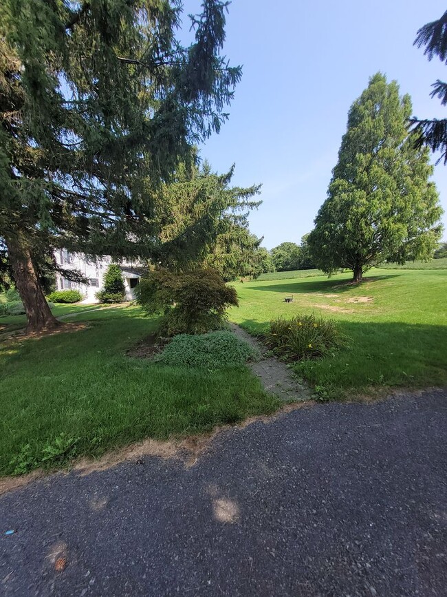 Building Photo - Country Views In Berks County-one pet allowed