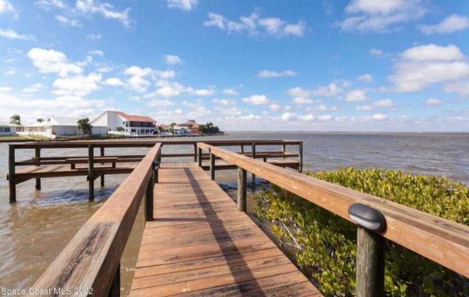 Building Photo - 5807 N Atlantic Ave