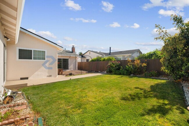 Building Photo - 3019 Paine Ct