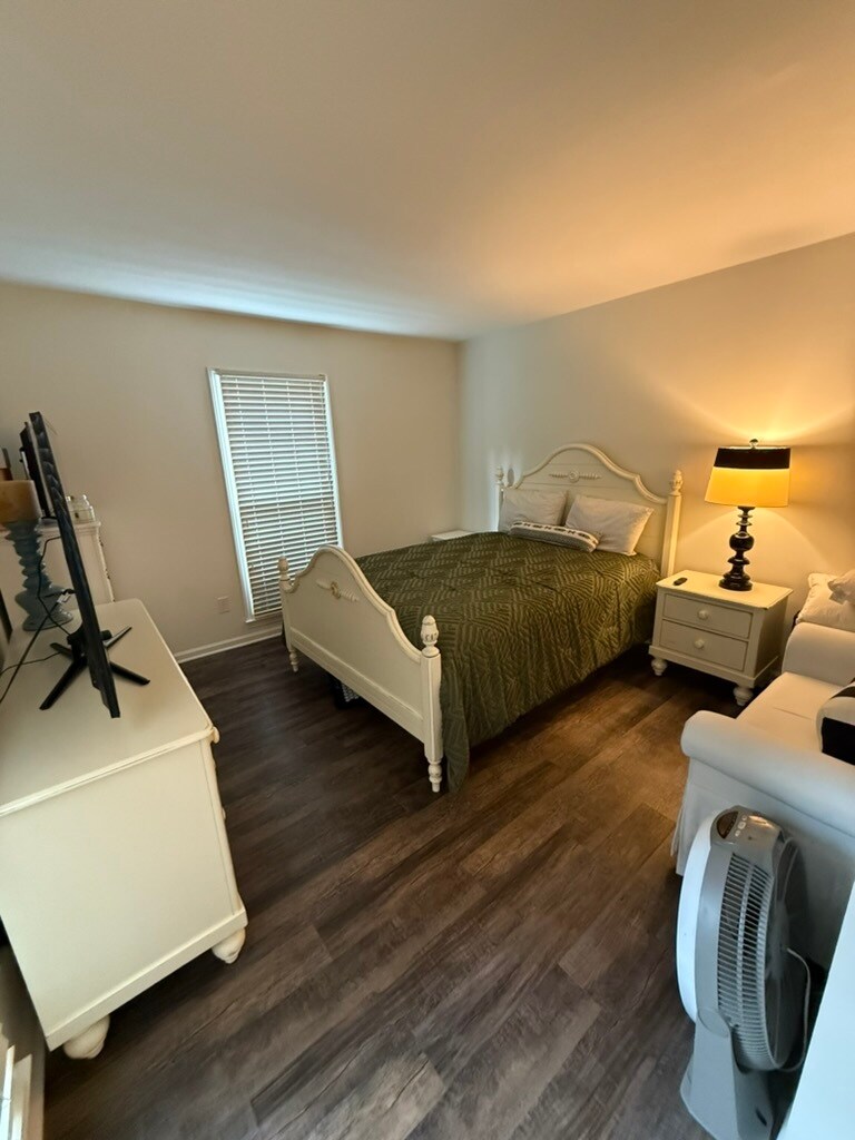 Building Photo - 9307 Kings Falls Dr