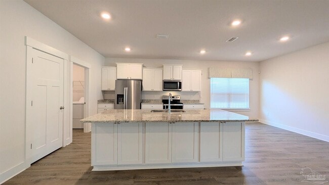 Building Photo - 3333 Southwind Dr