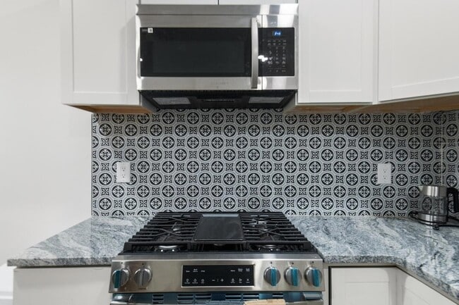 Building Photo - 150 N 22nd St