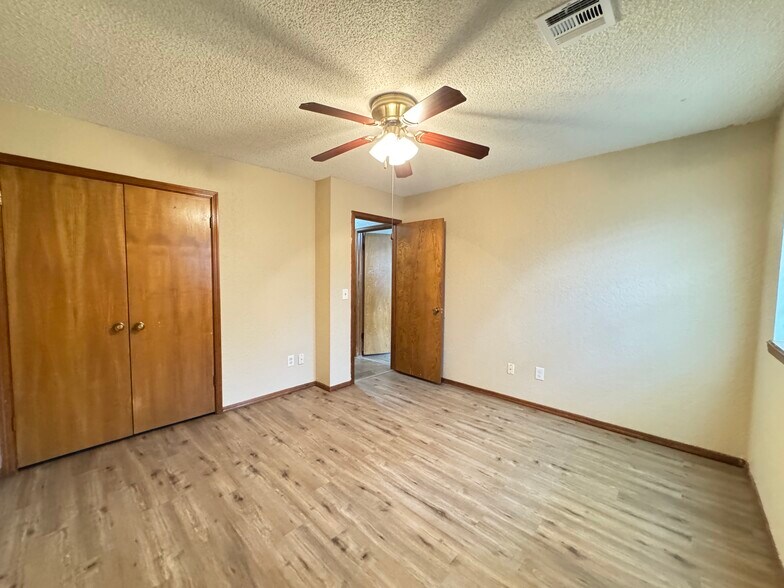 Building Photo - 8636 NW 86th St