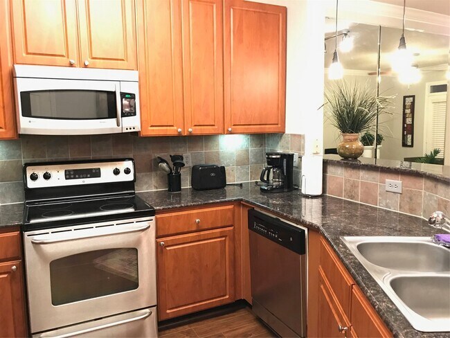 Building Photo - 1711 Old Spanish Trl