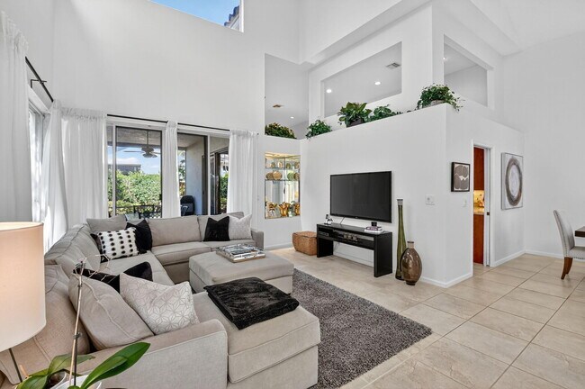 Building Photo - 6657 NW 25th Way